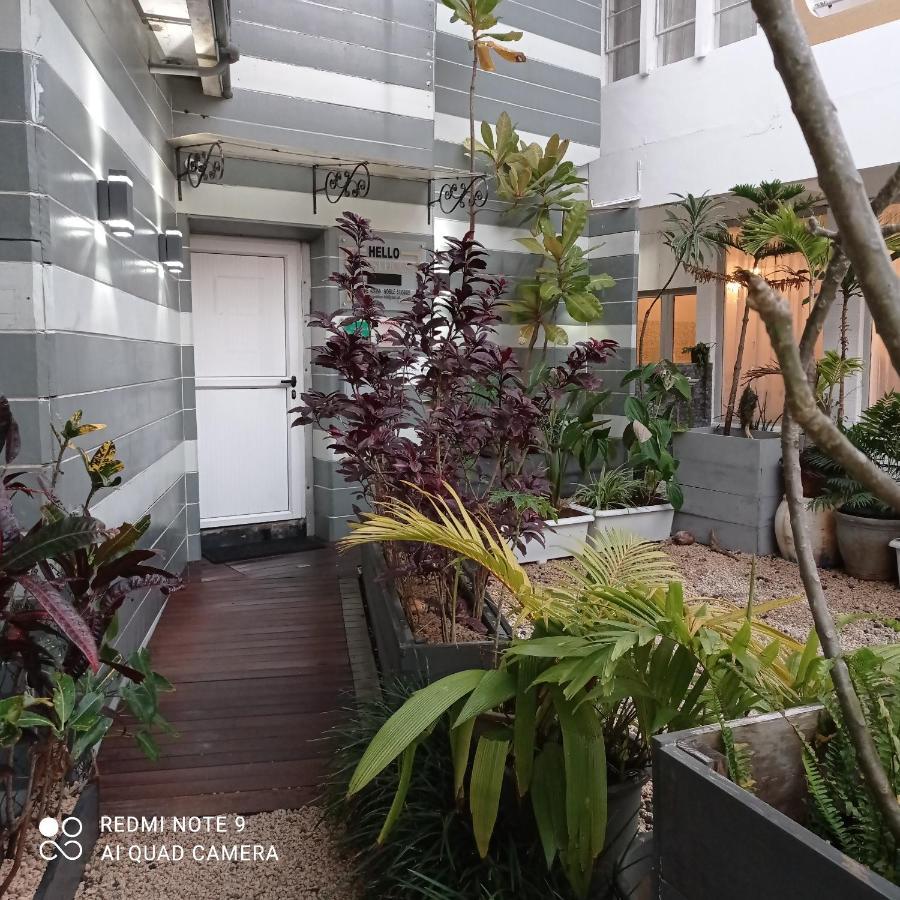Hello Guest House กาตร์บอร์นส์ ภายนอก รูปภาพ