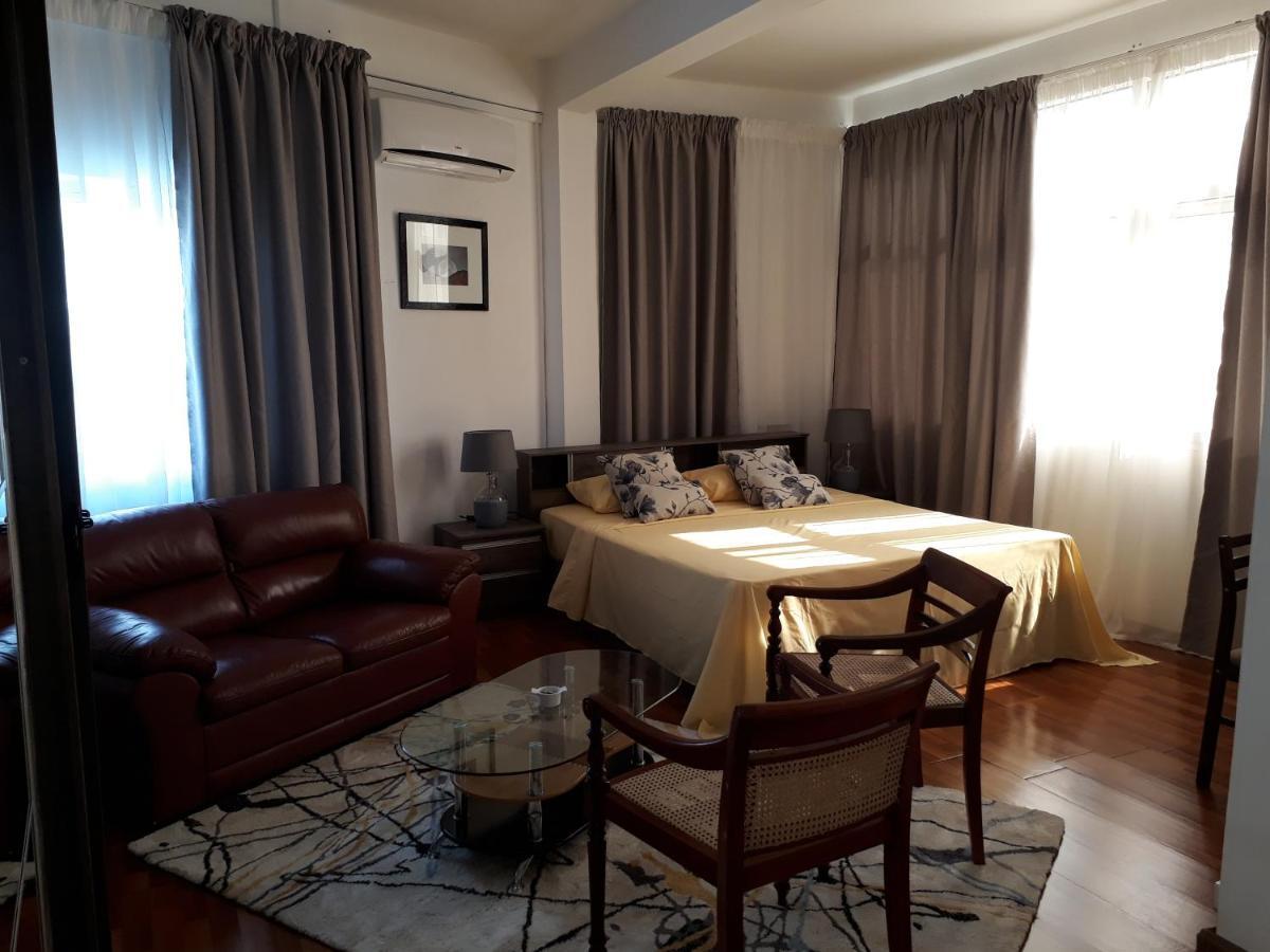 Hello Guest House กาตร์บอร์นส์ ภายนอก รูปภาพ